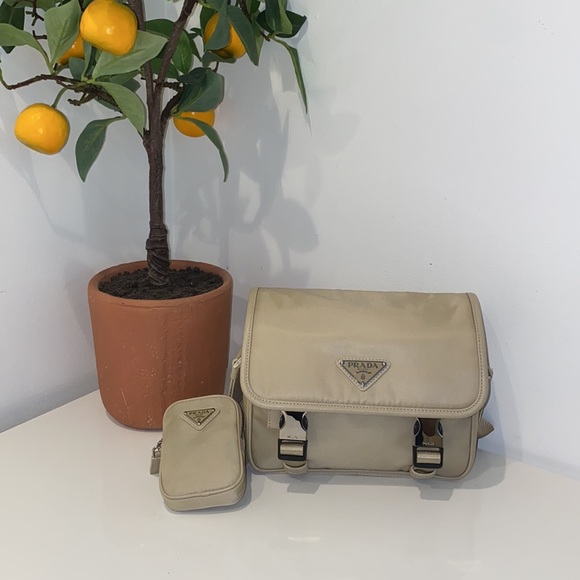 Prada Re-Nylon shoulder bag - Picture 4 of 12